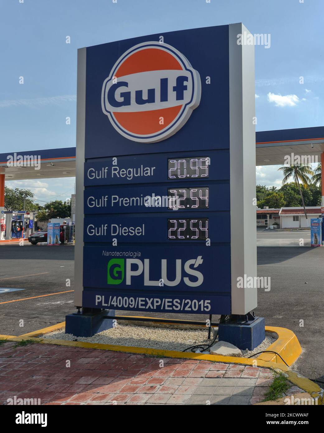 Stazione di servizio del Golfo a Merida. Domenica 28 novembre 2021, a Merida, Yucatan, Messico. (Foto di Artur Widak/NurPhoto) Foto Stock