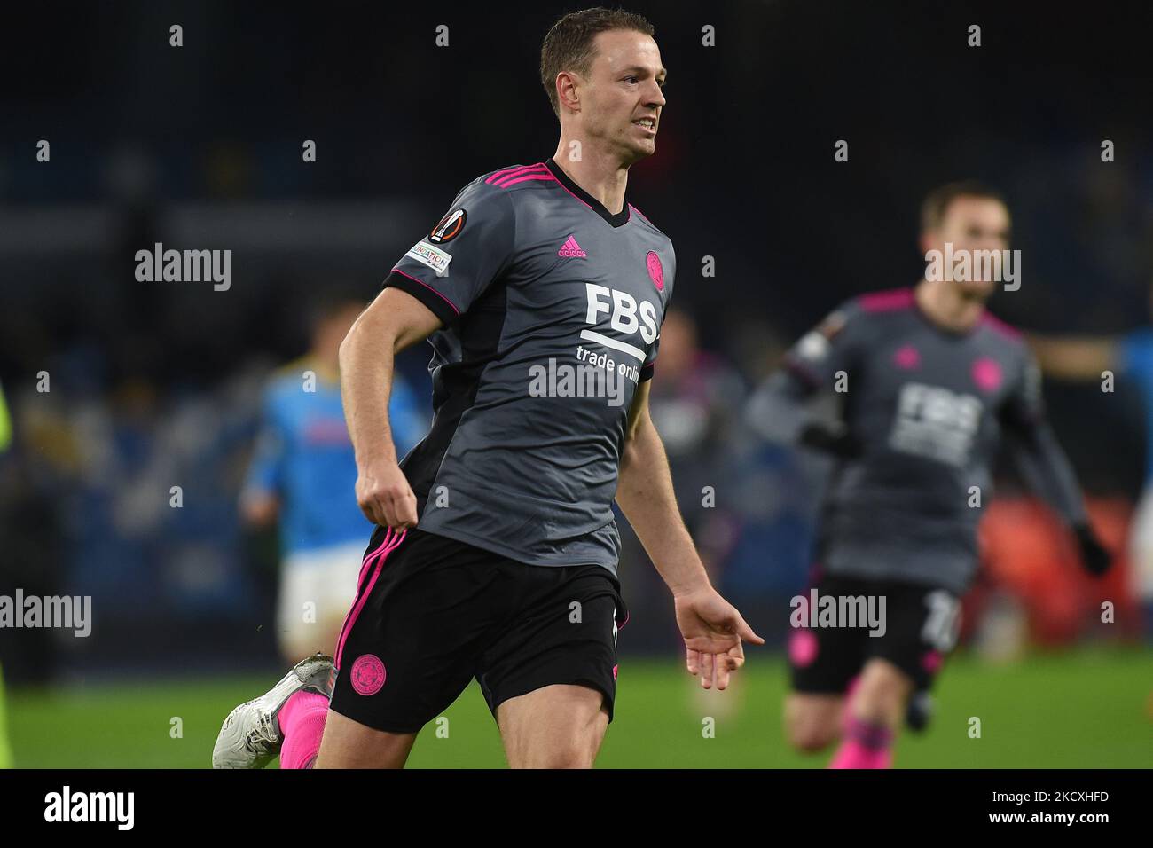 Jonny Evans di Leicester City durante la partita della UEFA Europa League tra SSC Napoli e Leicester City allo Stadio Diego Armando Maradona Napoli Italia il 9 dicembre 2021. (Foto di Franco Romano/NurPhoto) Foto Stock