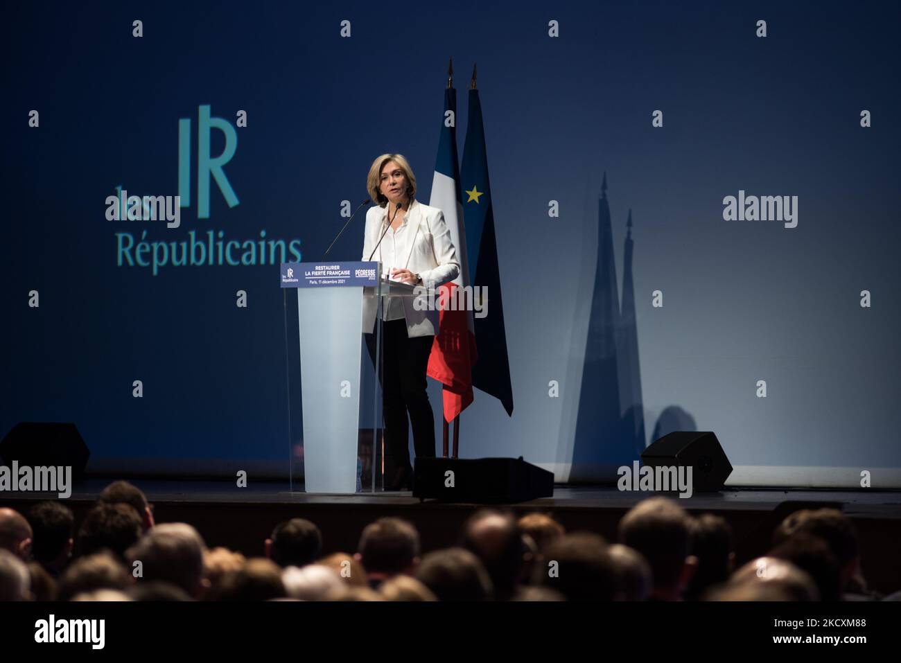 Valerie Pecresse, candidata ufficiale del partito Les Republicains, durante la riunione di destra alla Maison de la Mutualité, a Parigi, 11 dicembre 2021. (Foto di Andrea Savorani Neri/NurPhoto) Foto Stock