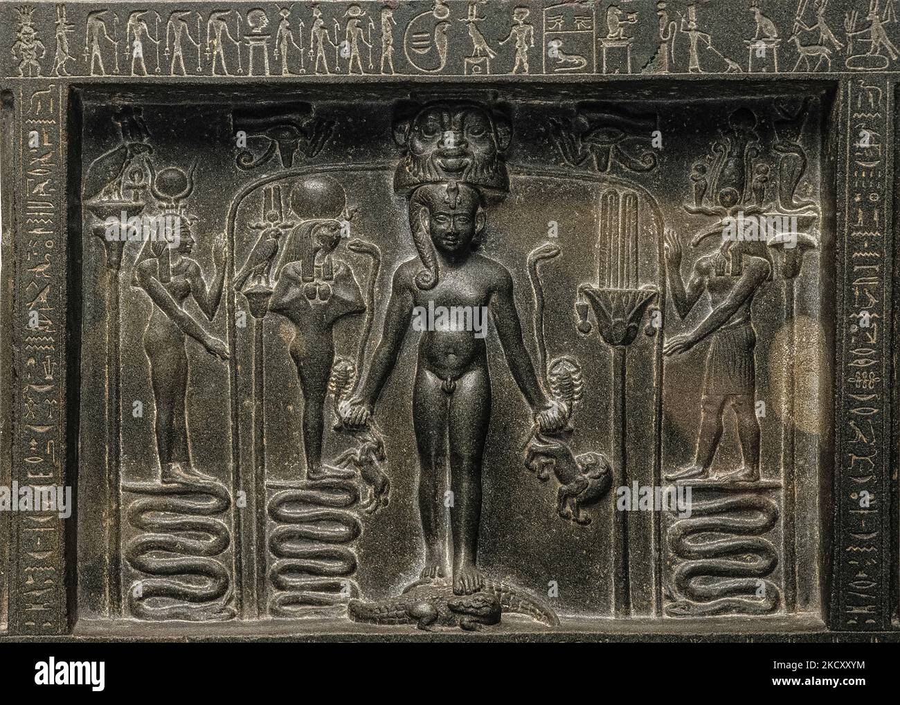 Stela magica (Cippus di Horus) 360–343 a.C. periodo tardo Foto Stock