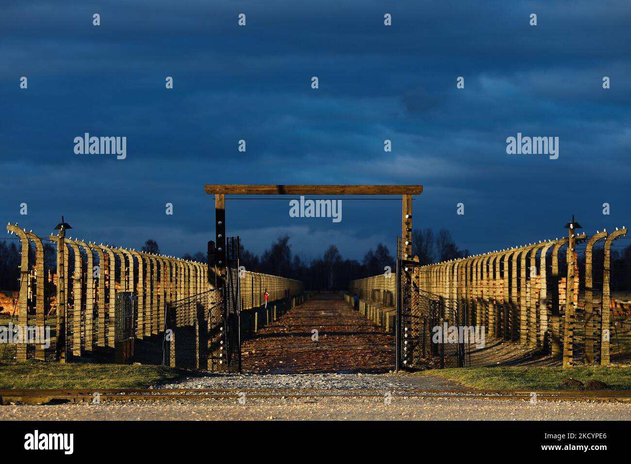 L'ex campo di concentramento tedesco nazista Auschwitz II-Birkenau a Brzezinka vicino Oswiecim, Polonia il 3 gennaio 2022. (Foto di Jakub Porzycki/NurPhoto) Foto Stock