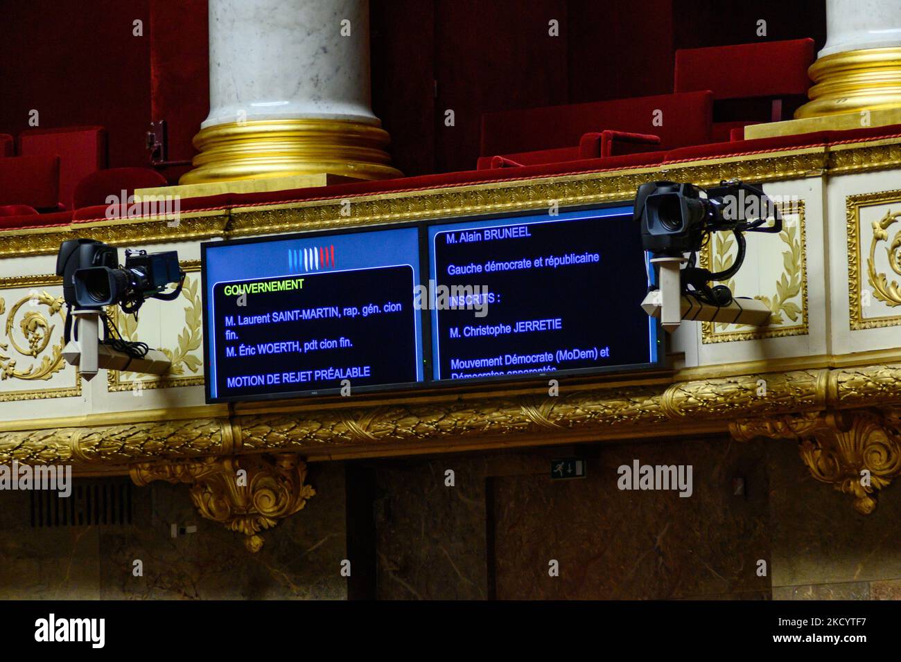 Una schermata che mostra gli interventi futuri. Sessione pubblica all'Assemblea Nazionale. Il tema della giornata è stato la discussione sulla rettifica del bilancio 2021. Fotografia di Adrien Fillon/NurPhoto. (Foto di Adrien Fillon/NurPhoto) Foto Stock