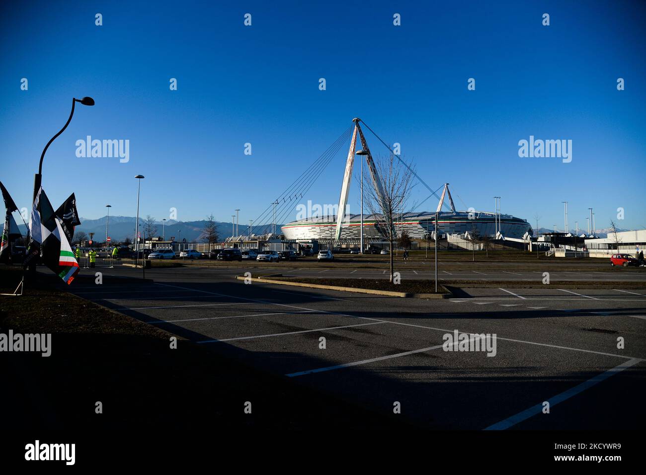 Una visione generale dello Stadio Allianz prima della Serie A Football Match tra Juventus FC e SSC Napoli, allo Stadio Allianz, il 6 gennaio 2022 a Torino. Per contenere la nuova ondata della pandemia del Covid-19, gli stadi sono tornati al 50% (Foto di Alberto Gandolfo/NurPhoto) Foto Stock