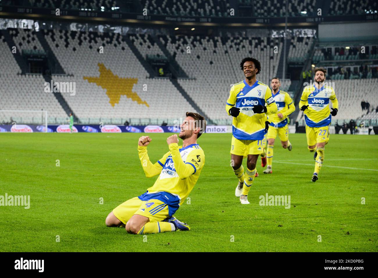 Daniele Rugani, Juan Cuadrado della Juventus FC festeggia un gol durante la partita di calcio della Coppa Italia tra Juventus FC e UC Sampdoria allo Stadio Allianz, il 18 gennaio 2022 a Torino (Foto di Alberto Gandolfo/NurPhoto) Foto Stock