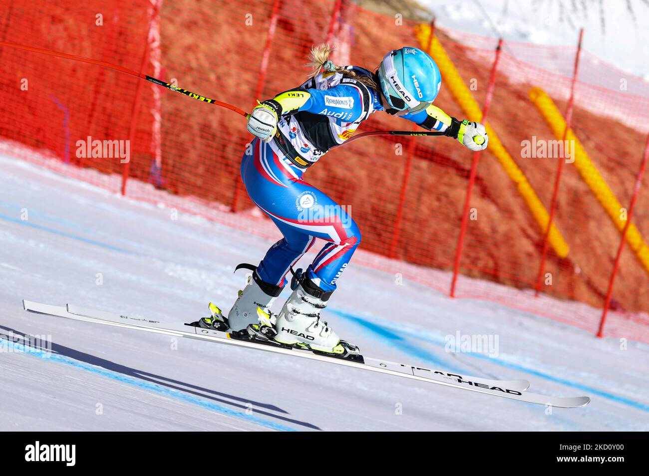 Laura GAUCHE (fra) durante la gara di sci alpino 2022 FIS Ski World Cup - Super Giant Donna il 21 gennaio 2022 sul pendio Olympia di Cortina d&#39;Ampezzo, Italia (Foto di Luca Tedeschi/LiveMedia/NurPhoto) Foto Stock