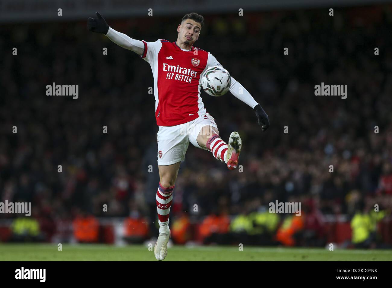 Gabriel Martinelli dell'Arsenale controlla la palla durante la Carabao Cup match tra Arsenal e Liverpool all'Emirates Stadium, Londra, giovedì 20th gennaio 2022. (Foto di Tom West/MI News/NurPhoto) Foto Stock