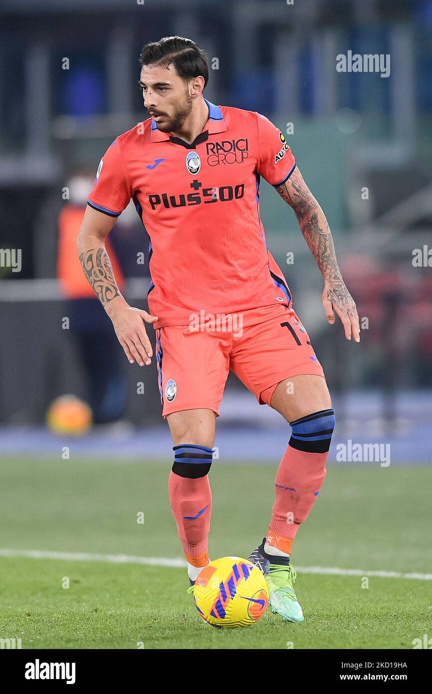 Giuseppe Pezzella di Atalanta AC durante la Serie A match tra SS Lazio e Atalanta BC allo Stadio Olimpico, Roma, Italia il 22 gennaio 2022. (Foto di Giuseppe Maffia/NurPhoto) Foto Stock