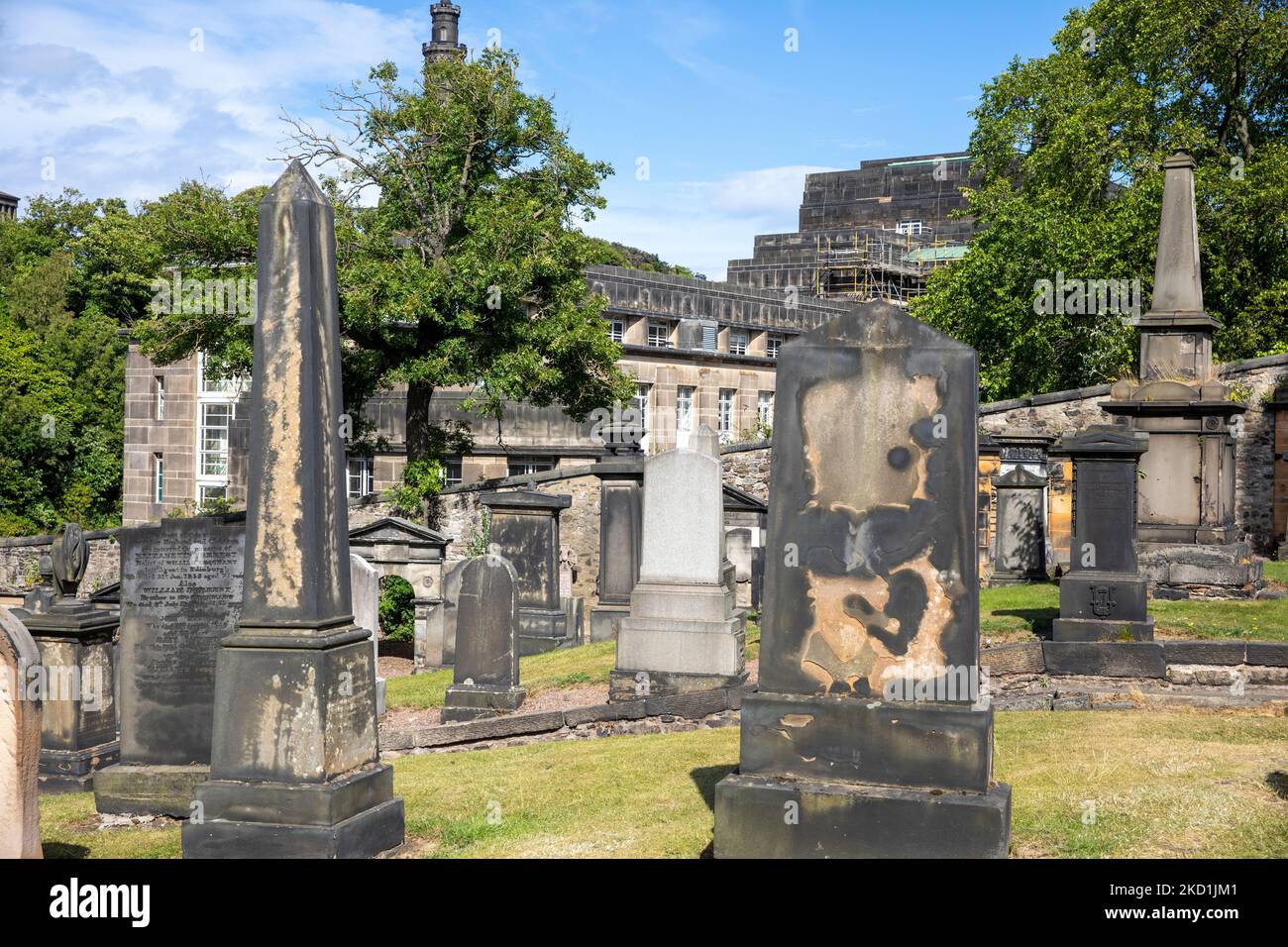 Cimitero di Old Calton nel centro di Edimburgo, Scozia, Regno Unito, durante l'estate 2022 Foto Stock