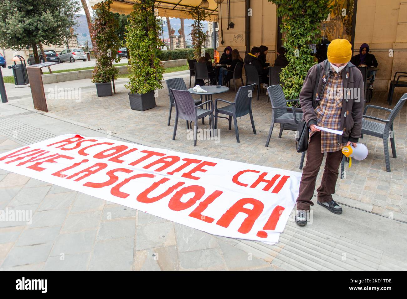 Gli studenti delle scuole superiori protestano contro il Ministro Bianchi a causa dei due test aggiunti all'esame di Baccalaureate. Vogliamo essere ascoltati e avere più diritti e non solo doveri. Rieti, 4 febbraio 2022. (Foto di Riccardo Fabi/NurPhoto) Foto Stock