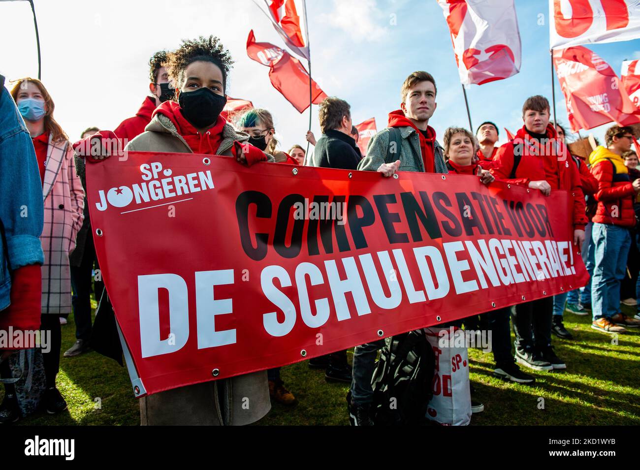 Migliaia di studenti si sono riuniti al Museumplein, durante una protesta a livello nazionale per chiedere la fine del sistema di prestito, una sovvenzione di base senza debito e un risarcimento per tutti gli anni in cui hanno dovuto prendere in prestito. Ad Amsterdam, il 5th febbraio 2022. (Foto di Romy Arroyo Fernandez/NurPhoto) Foto Stock