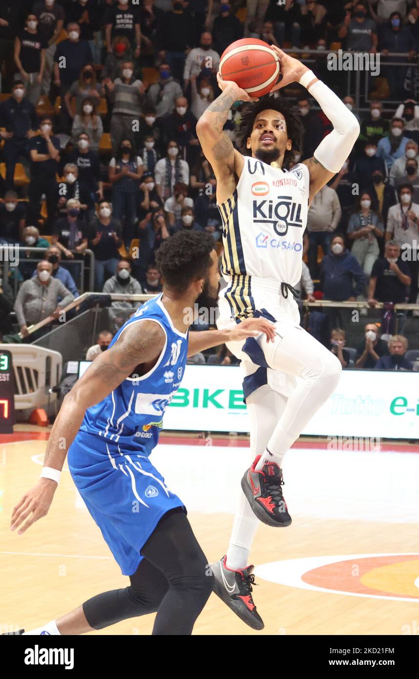 Campeonato Italiano De Basquete Serie Feliz Casa Brindisi Vs Germani Basket  Brescia Imagem de Stock Editorial - Imagem de fotografia, john: 160360544