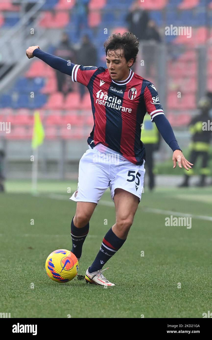 Emanuel Vignato (Bologna FC) in azione durante la Serie Italiana di calcio A match Bologna FC vs Empoli FC il 06 febbraio 2022 allo stadio Renato Dall'Ara di Bologna (Photo by Gianluca Ricci/LiveMedia/NurPhoto) Foto Stock