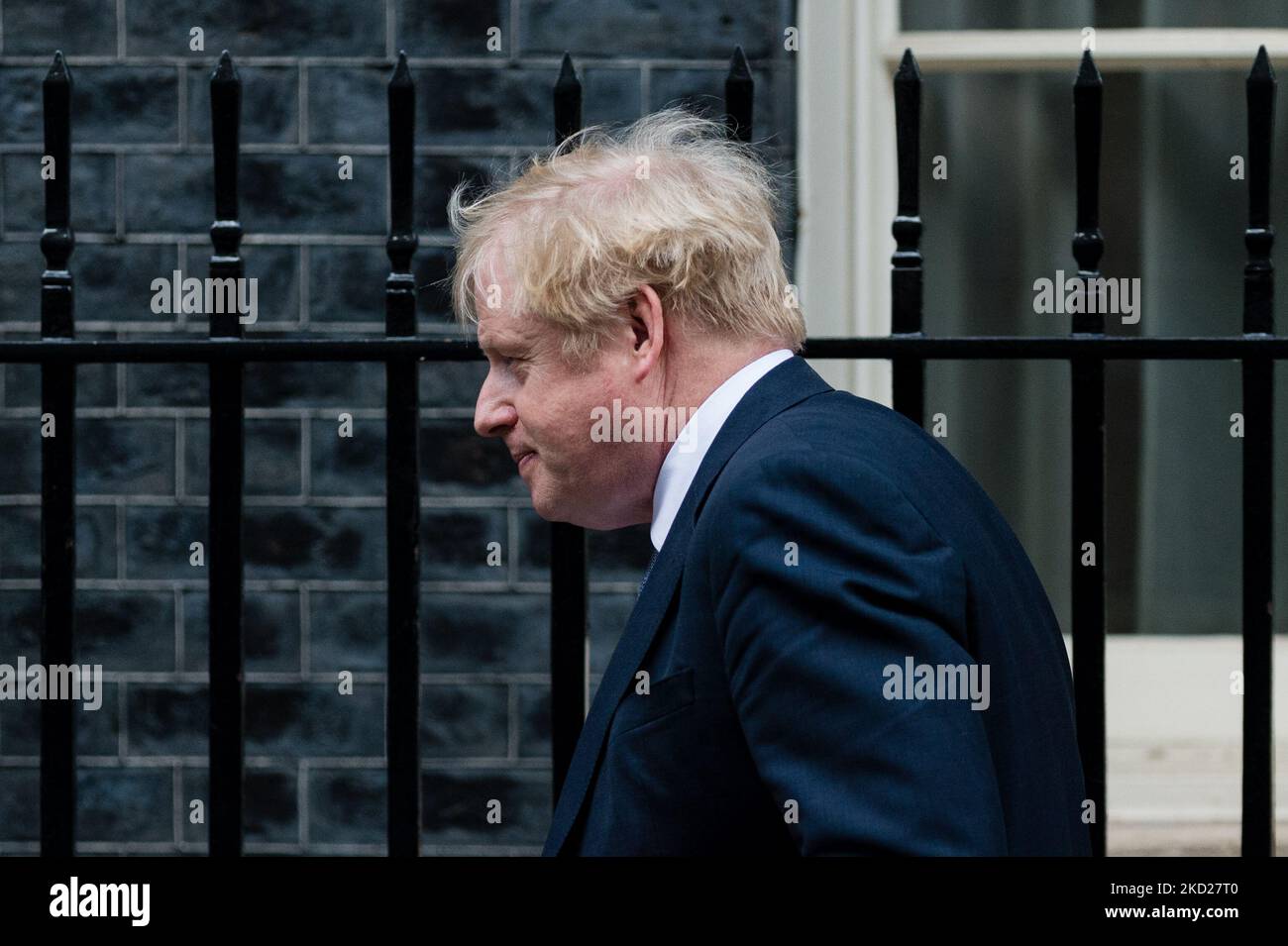 Il primo ministro britannico Boris Johnson lascia 10 Downing Street per partecipare alle interrogazioni settimanali dei primi ministri alla Camera dei Comuni di Londra, Gran Bretagna, 9 febbraio 2022. (Foto di Maciek Musialek/NurPhoto) Foto Stock