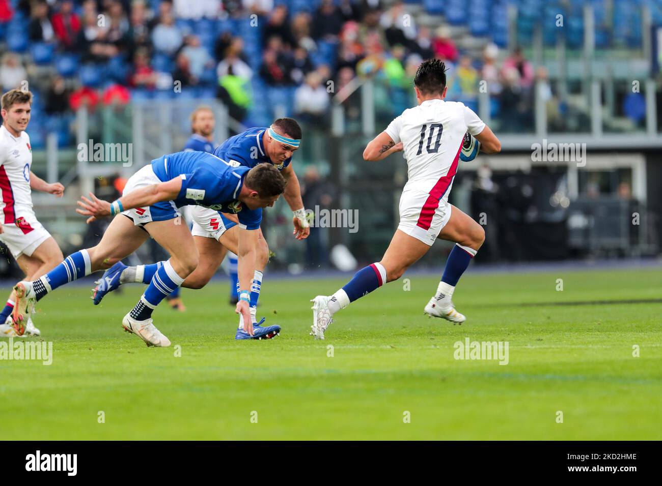 Marcus Smith (Inghilterra) durante la partita di Rugby Six Nations 2022 sei Nazioni - Italia vs Inghilterra il 13 febbraio 2022 allo stadio Olimpico di Roma (Foto di Luigi Mariani/LiveMedia/NurPhoto) Foto Stock