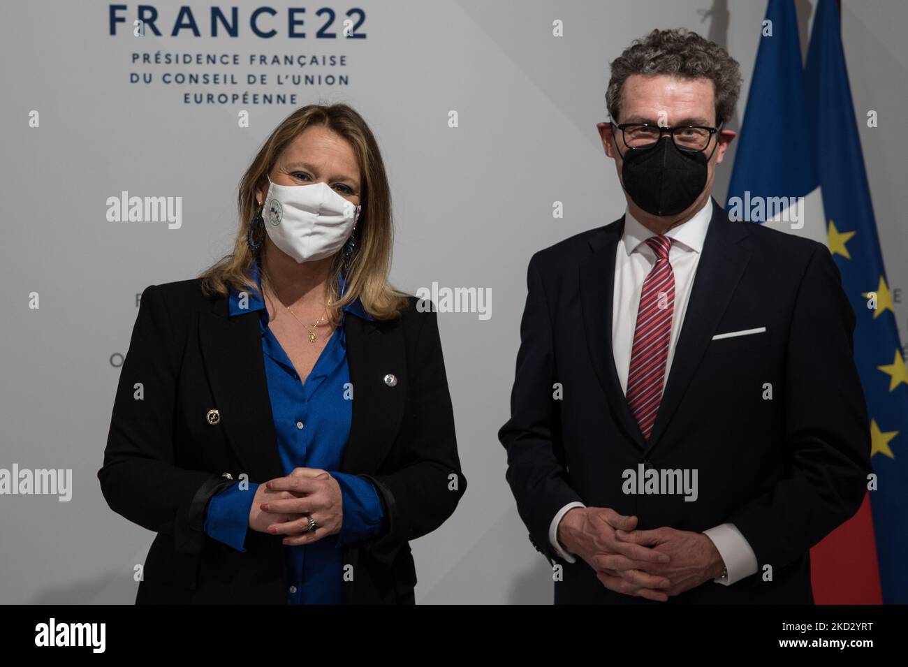 Joaquin Perez Rey, Segretario di Stato spagnolo al Ministero del lavoro e dell'economia sociale, ricevuto dal Vice Ministro dell'economia Olivia Gregoire al Ministero dell'economia e delle finanze, a Bercy, a Parigi, il 17 febbraio 2022. (Foto di Andrea Savorani Neri/NurPhoto) Foto Stock