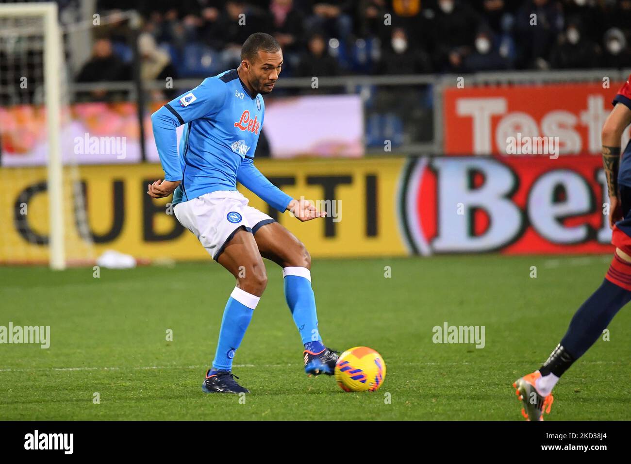 Juan Jesus di Napoli durante la serie di calcio italiano A match Cagliari Calcio vs SSC Napoli il 21 febbraio 2022 all'Unipol Domus di Cagliari (Photo by Luigi Canu/LiveMedia/NurPhoto) Foto Stock