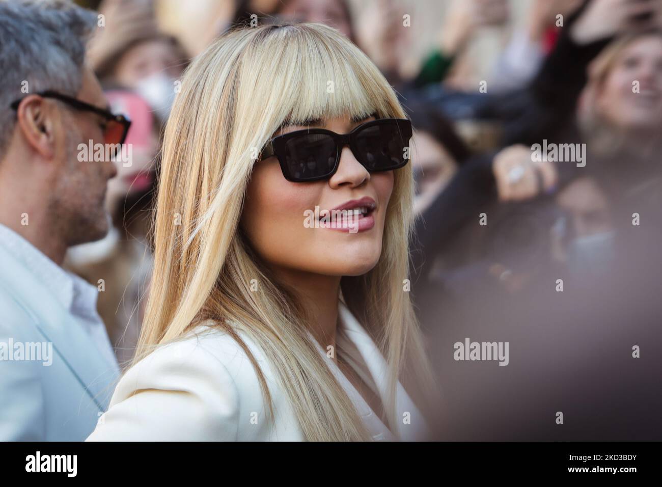 Rita ora arriva alla sfilata Fendi durante la settimana della Moda di Milano Autunno/Inverno 2022/2023 il 23 febbraio 2022 a Milano. (Foto di Mairo Cinquetti/NurPhoto) Foto Stock