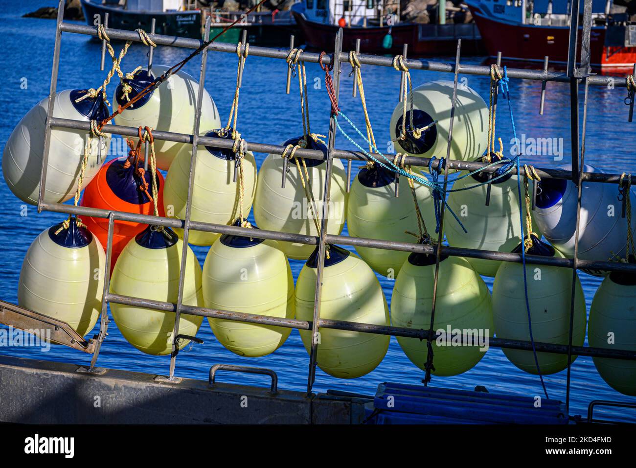 Una rastrelliera di parafanghi su un'aragosta al porto di pesca di Lepreau, NB. Foto Stock