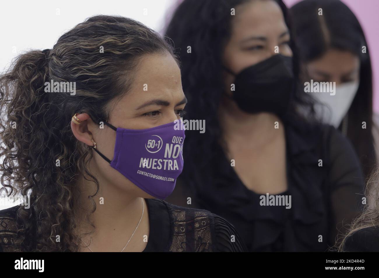 Mariana Gómez del campo (a sinistra), senatrice del Partito Nazionale d'azione in Messico, in occasione dell'annuncio e della prossima apertura del Centro per la prevenzione della violenza di genere contro le donne e del loro Empowerment nel comune di Benito Juárez, Città del Messico, Che si occuperà delle donne vittime o potenziali vittime della violenza di genere e dei machisti nella capitale; opererà nei programmi di prevenzione e nelle cure di primo contatto, in caso di aggressione, dove le donne riceveranno lavoro sociale e sostegno psicologico, a Città del Messico, in Messico, il 10 marzo 2022. (Foto di Gerardo Vieyra/NurPho Foto Stock