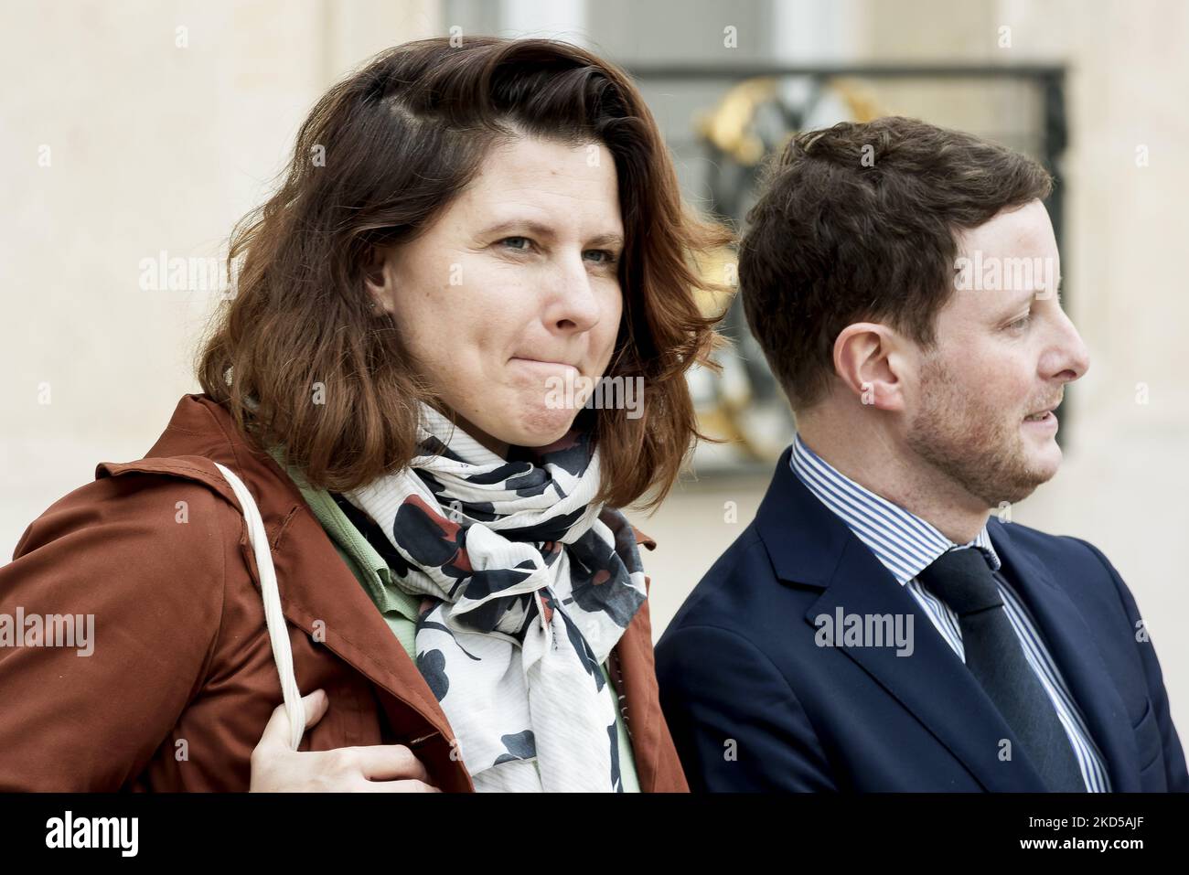 Il Ministro francese dello Sport Roxana Maracineanu parte dopo la riunione settimanale del gabinetto presso il palazzo dell'Elysee - 16 marzo 2022, Parigi (Foto di Daniel Pier/NurPhoto) Foto Stock