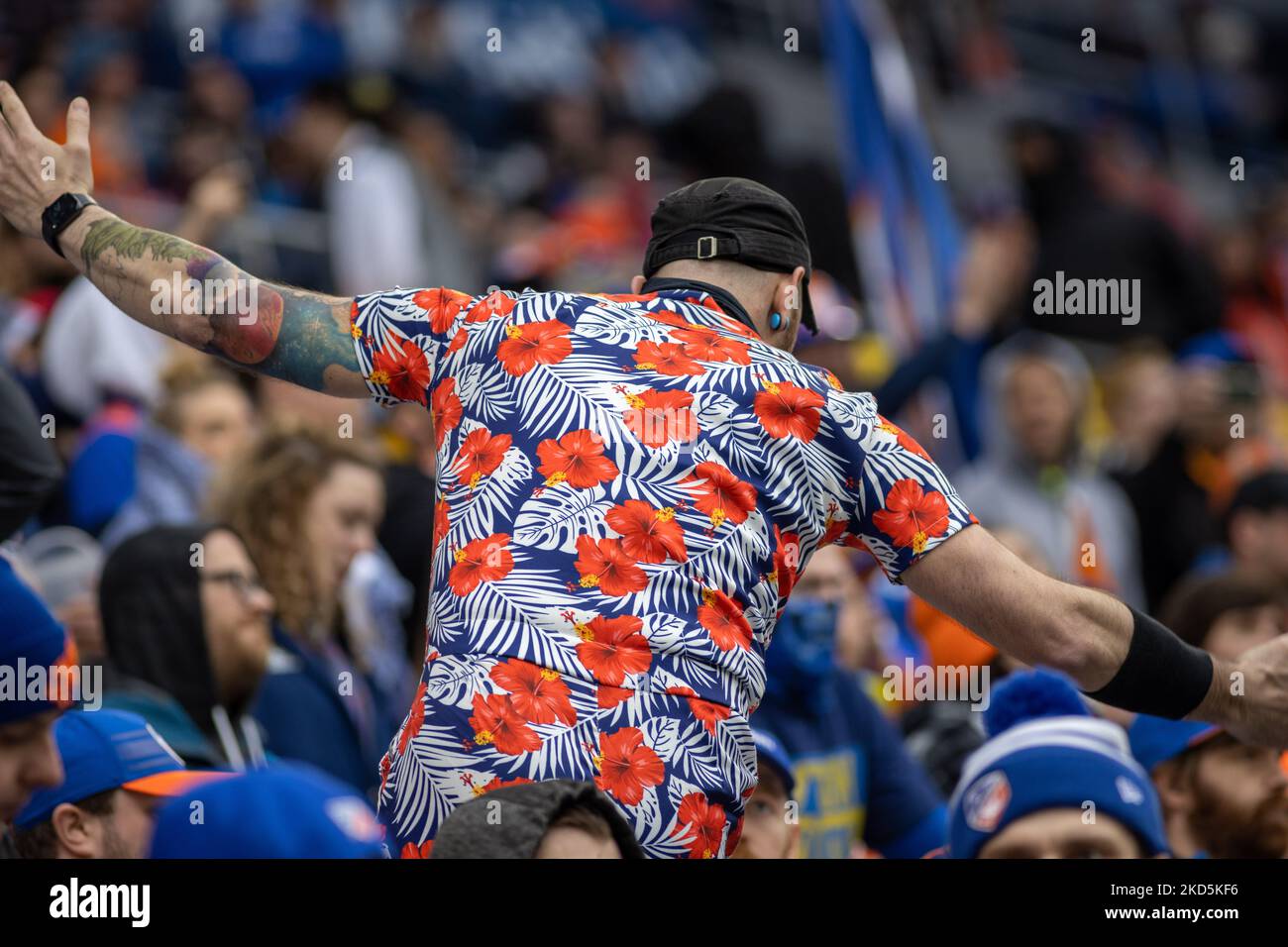 I fan si vedono celebrare un gol durante una partita di calcio della Major League tra il FC Cincinnati e l'Inter Miami al TQL Stadium di Cincinnati, Ohio. Sabato 19 marzo 2022. Il FC Cincinnati ha sconfitto l'Inter Miami FC 3-1. (Foto di Jason Whitman/NurPhoto) Foto Stock