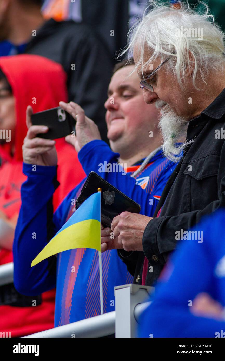 Una bandiera Ukraniana è vista durante una partita di calcio della Major League tra il FC Cincinnati e l'Inter Miami al TQL Stadium di Cincinnati, Ohio. Sabato 19 marzo 2022. Il FC Cincinnati ha sconfitto l'Inter Miami FC 3-1. (Foto di Jason Whitman/NurPhoto) Foto Stock