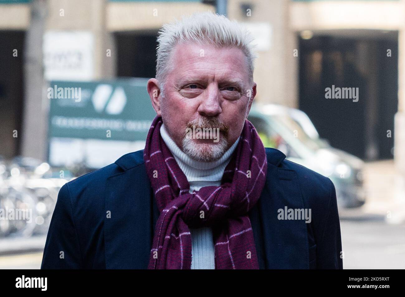 LONDRA, REGNO UNITO - 22 MARZO 2022: L'ex tennista Boris Becker arriva al Southwark Crown Court il secondo giorno del suo processo per presunte attività di occultamento, tra cui medaglie, trofei di Wimbledon e proprietà da fiduciari fallimentari il 22 marzo 2022 a Londra, Inghilterra. (Foto di Wiktor Szymanowicz/NurPhoto) Foto Stock