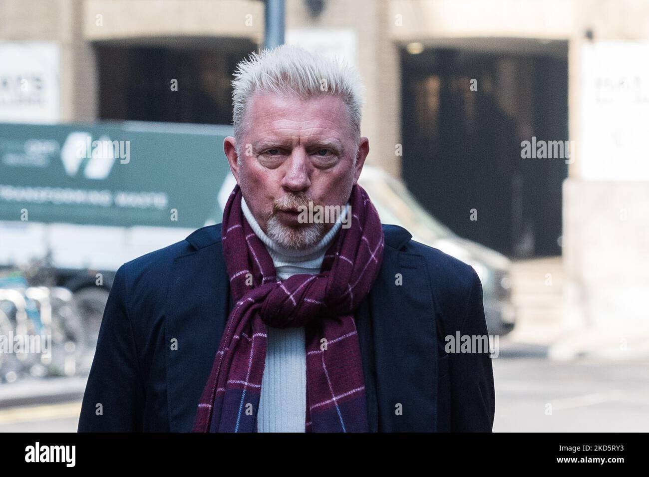 LONDRA, REGNO UNITO - 22 MARZO 2022: L'ex tennista Boris Becker arriva al Southwark Crown Court il secondo giorno del suo processo per presunte attività di occultamento, tra cui medaglie, trofei di Wimbledon e proprietà da fiduciari fallimentari il 22 marzo 2022 a Londra, Inghilterra. (Foto di Wiktor Szymanowicz/NurPhoto) Foto Stock