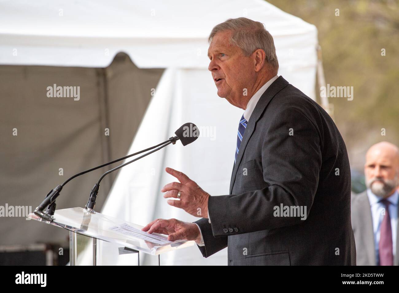 Il Segretario dell'Agricoltura degli Stati Uniti Tom Vilsack parla al Celeaton National AG Day sul National Mall a Washington, D.C. il 22 marzo 2022 (Foto di Bryan Olin Dozier/NurPhoto) Foto Stock