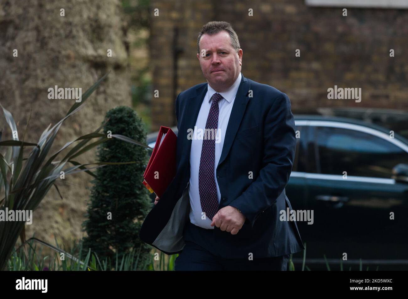 LONDRA, REGNO UNITO - 23 MARZO 2022: Il leader della Camera dei Comuni e il Signore Presidente del Consiglio Mark Spencer arriva a Downing Street nel centro di Londra per partecipare alla riunione del Gabinetto in vista dell'annuncio di Primavera del bilancio di oggi, il 23 marzo 2022 a Londra, Inghilterra. (Foto di Wiktor Szymanowicz/NurPhoto) Foto Stock