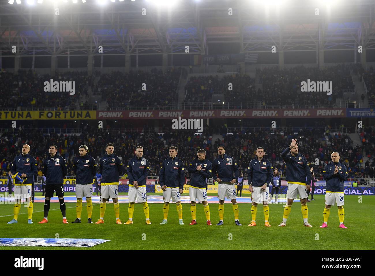 Florin Nita, Andrei Ratiu, Vlad Chiriches, Alexandru Cicaldau, George Puscas, Alexandru Maxim, Adrian Rus, Razvan Marin, Ionut Mitrita, Camora, Mihai Bordeianu in azione durante la partita internazionale amichevole tra Romania e Grecia a Stadionul Steaua il 25 marzo 2022 a Bucarest, Romania. (Foto di Alex Nicodim/NurPhoto) Foto Stock