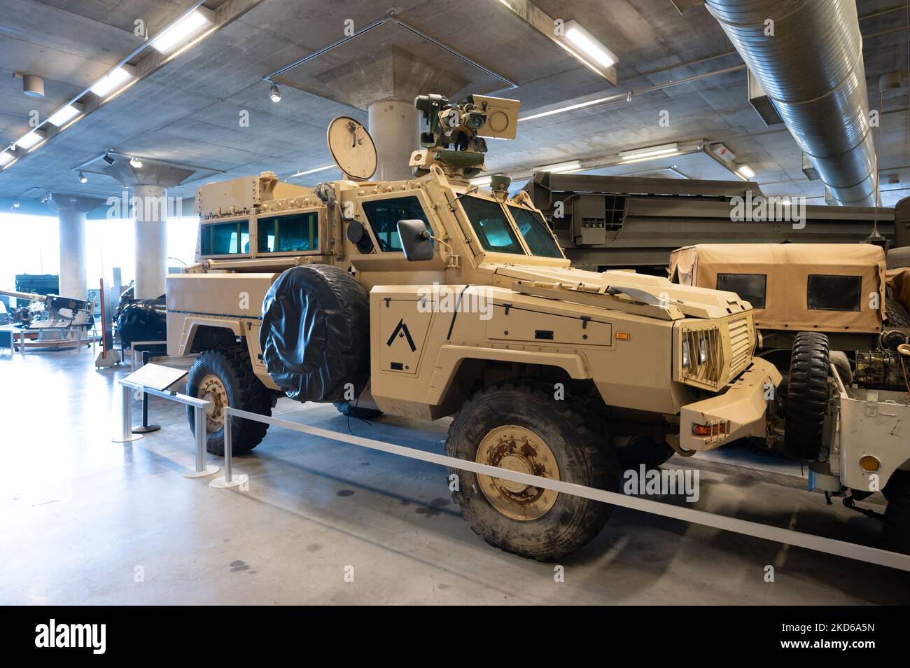 Ottawa, Ontario - 20 ottobre 2022: Mostre di carri armati e artiglieria all'interno del Canadian War Museum di Ottawa. Foto Stock