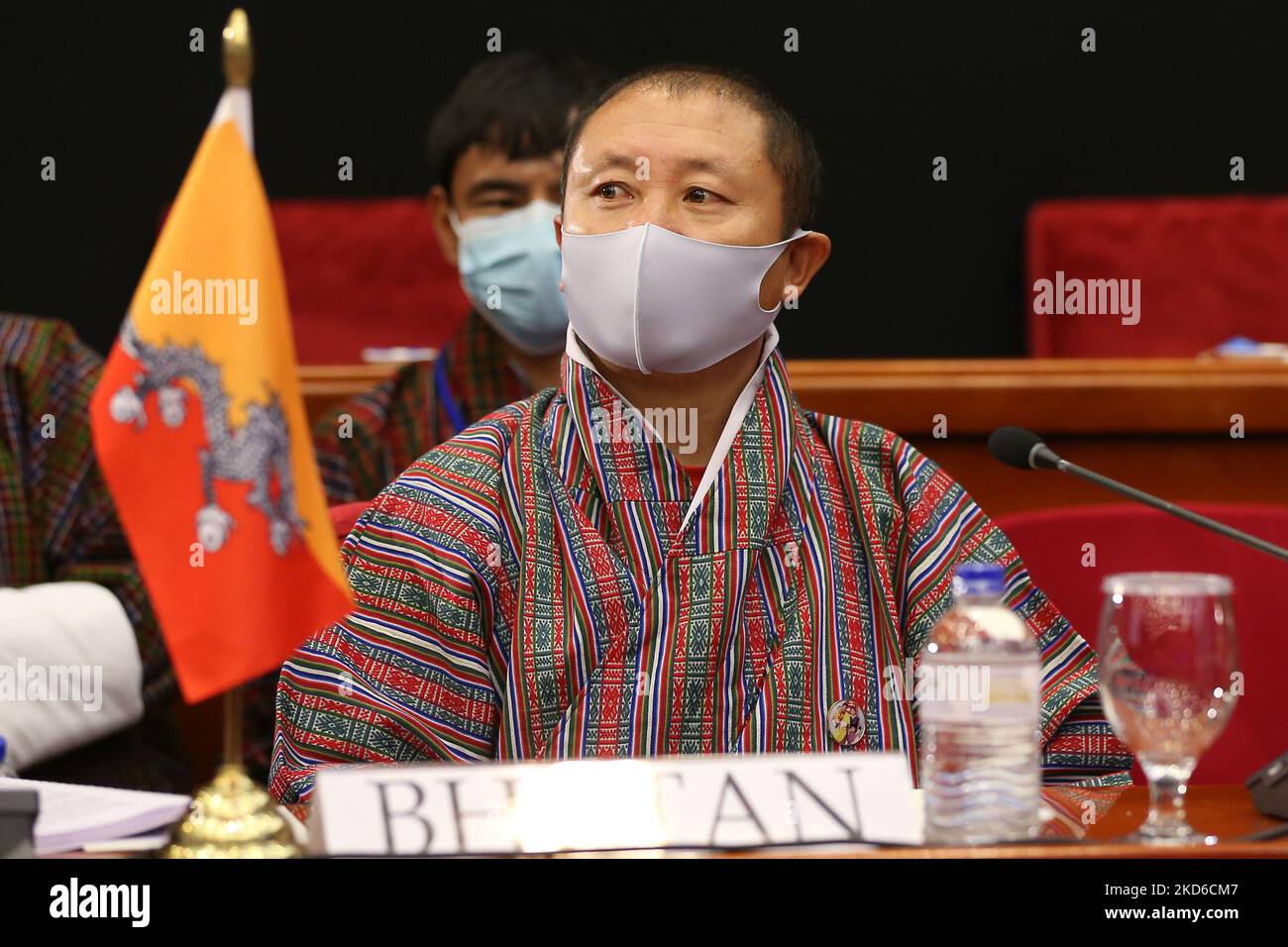 Tandi Dorji, ministro degli Esteri del Bhutan, partecipa al vertice dell'iniziativa del Golfo del Bengala per la cooperazione tecnica ed economica multisettoriale (BIMSTEC) che si terrà a Colombo il 29 marzo 2022. Foto Stock