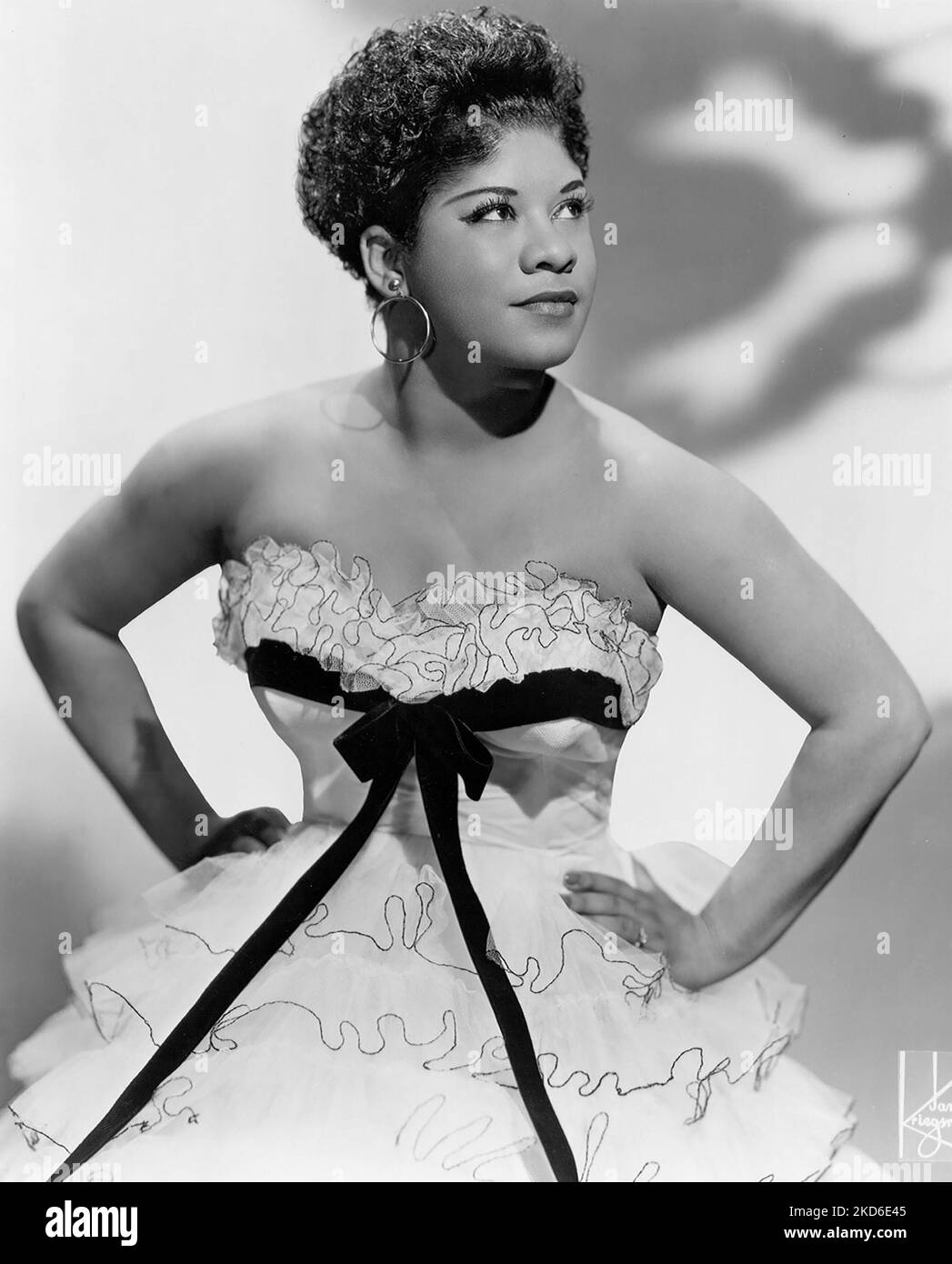 RUTH BROWN (1928-2006) Foto promozionale della cantante e cantautrice americana nel 1955 Foto Stock