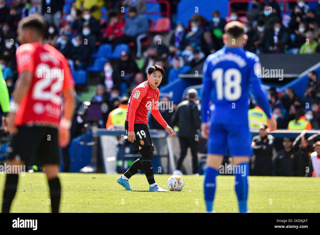 Lee Kang-in durante la partita di la Liga tra Getafe CF e RCD Mallorca al Coliseum Alfonso Perez il 02 aprile 2022 a Getafe, Spagna. (Foto di Rubén de la Fuente Pérez/NurPhoto) Foto Stock