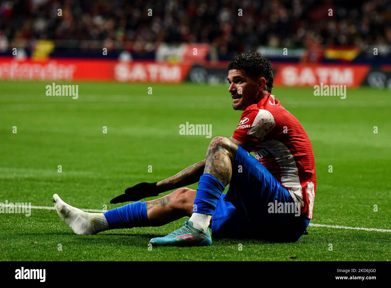 Rodrigo de Paul durante la Liga partita tra Atletico de Madrid e Deportivo Alaves a Wanda Metropolitano il 02 aprile 2022 a Madrid, Spagna. (Foto di Rubén de la Fuente Pérez/NurPhoto) Foto Stock