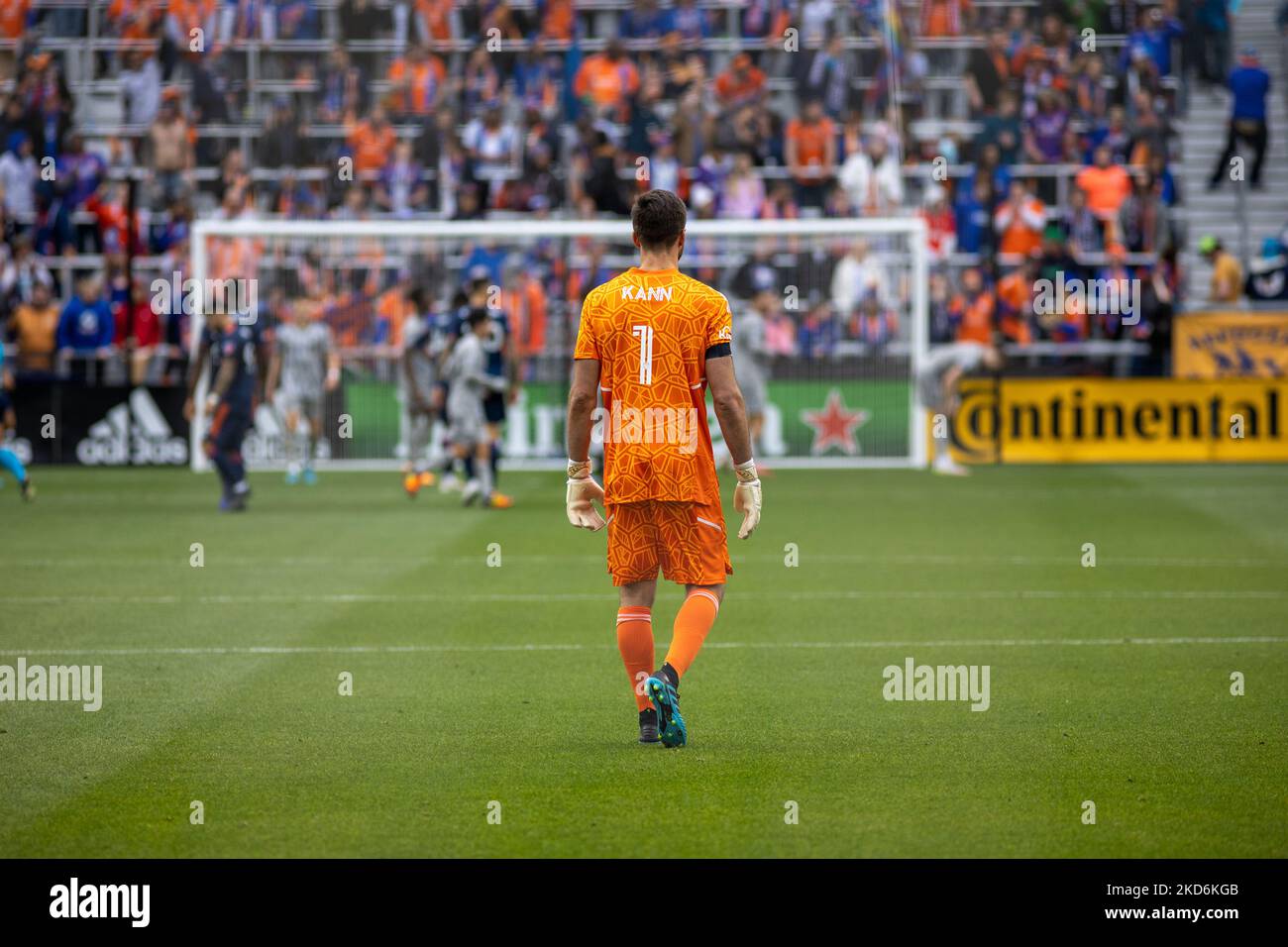 Il portiere del FC Cincinnati Alec kann viene visto durante una partita di calcio della Major League tra il FC Cincinnati e il CF Montréal allo stadio TQL di Cincinnati, Ohio. Sabato 2 aprile 2022. Montreal sconfisse Cincinnati 4-3. (Foto di Jason Whitman/NurPhoto) Foto Stock