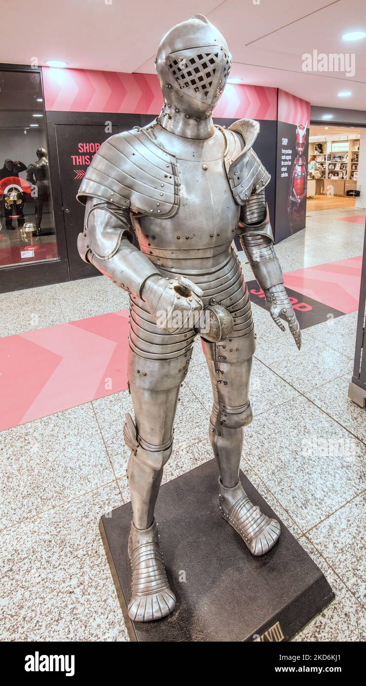 L’armatura da combattimento a pedale di Enrico VIII, ha realizzato 1520,@ il Royal Armouries Museum di Leeds, nel West Yorkshire England, sede della collezione nazionale di armi del Regno Unito Foto Stock