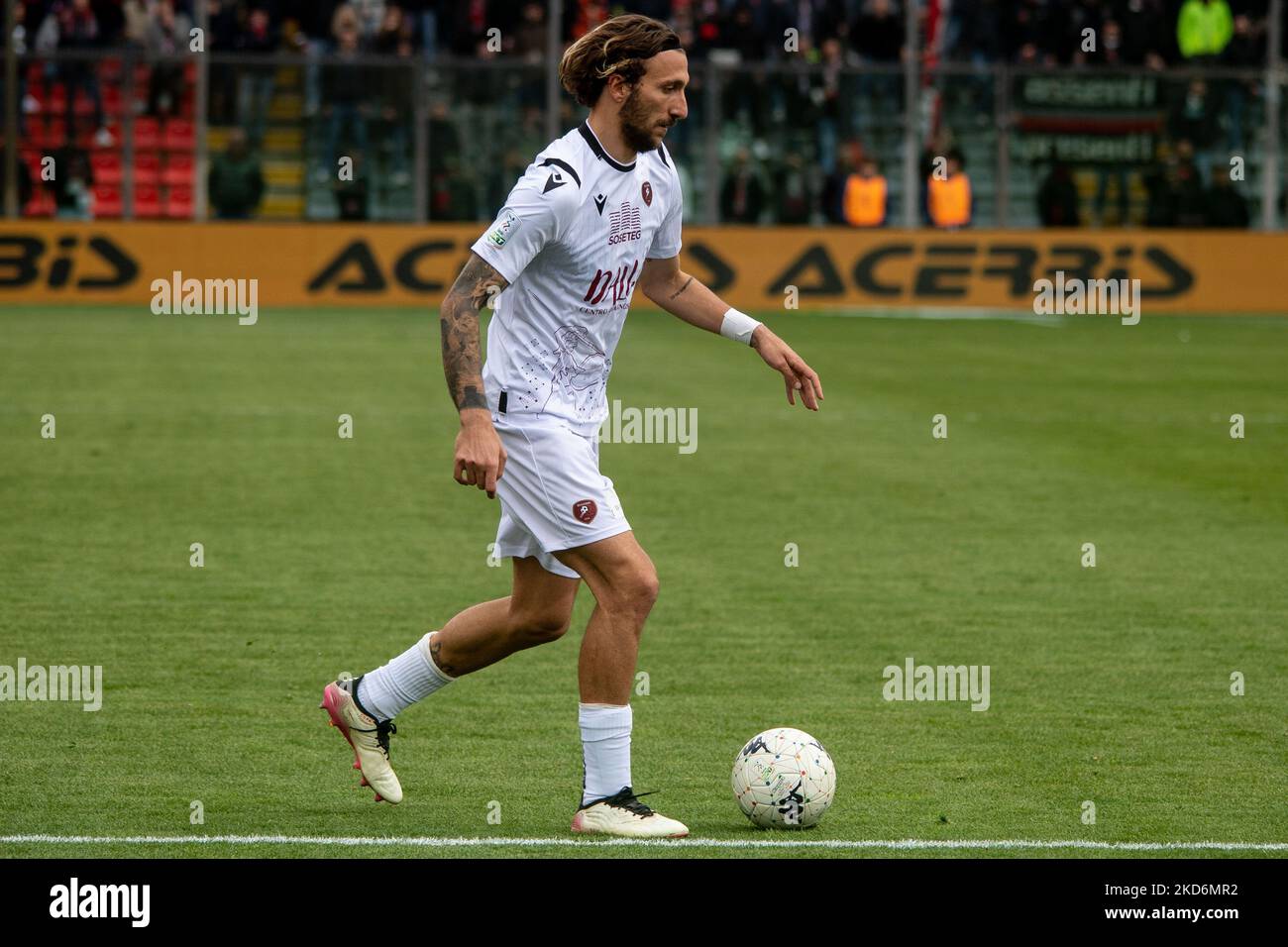 Ritratto di Chiara Gianluca reggina durante il calcio italiano Serie B Match US Cremonese vs Reggina 1914 il 02 aprile 2022 allo Stadio Giovanni Zini di Cremona (Photo by Valentina Giannettoni/LiveMedia/NurPhoto) Foto Stock