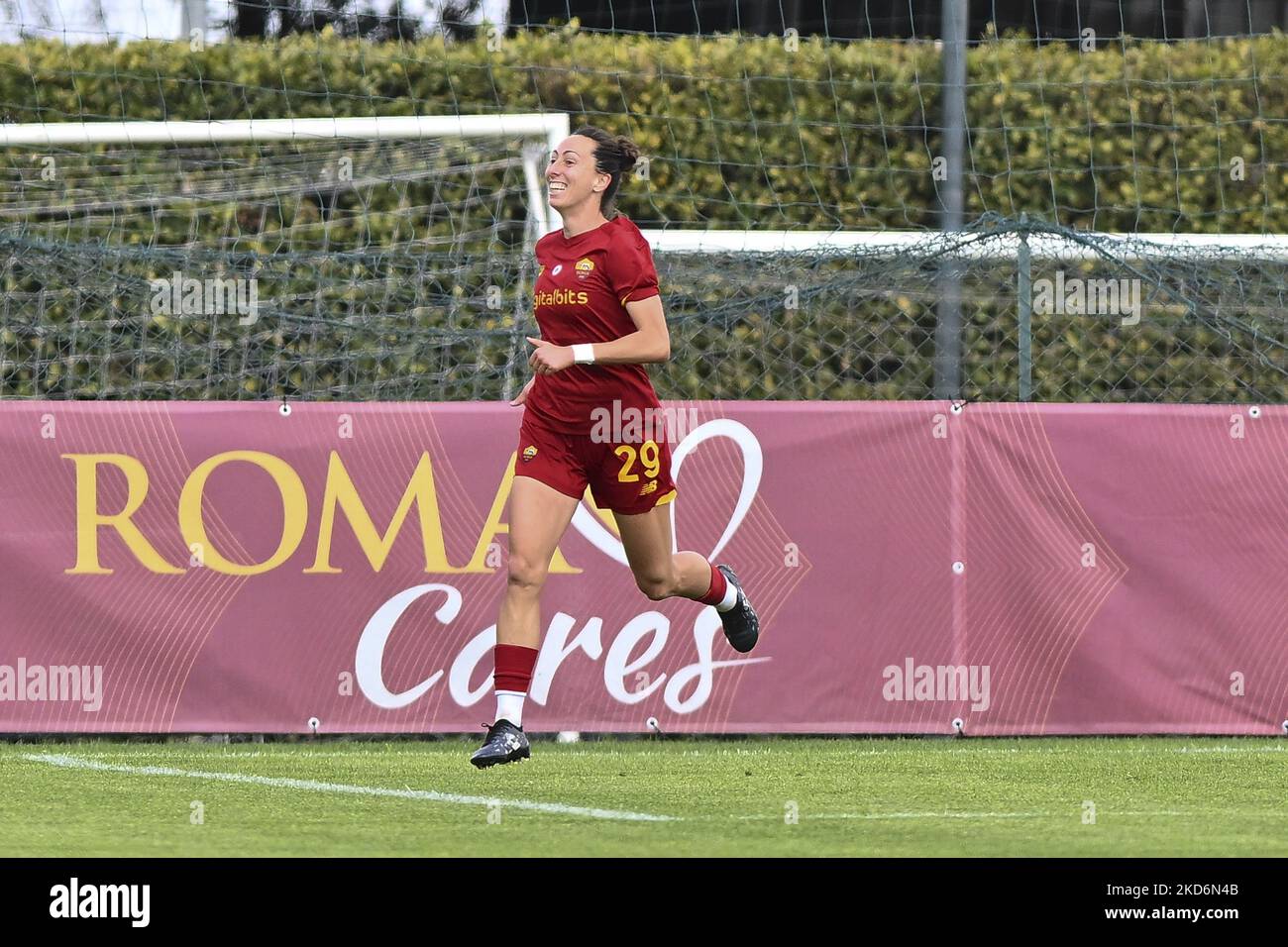 Durante il 19th° giorno del Campionato di Serie A tra A.S. Roma Women e Hellas Verona Women allo stadio tre Fontane il 2th aprile 2022 a Roma. (Foto di Domenico Cippitelli/LiveMedia/NurPhoto) Foto Stock