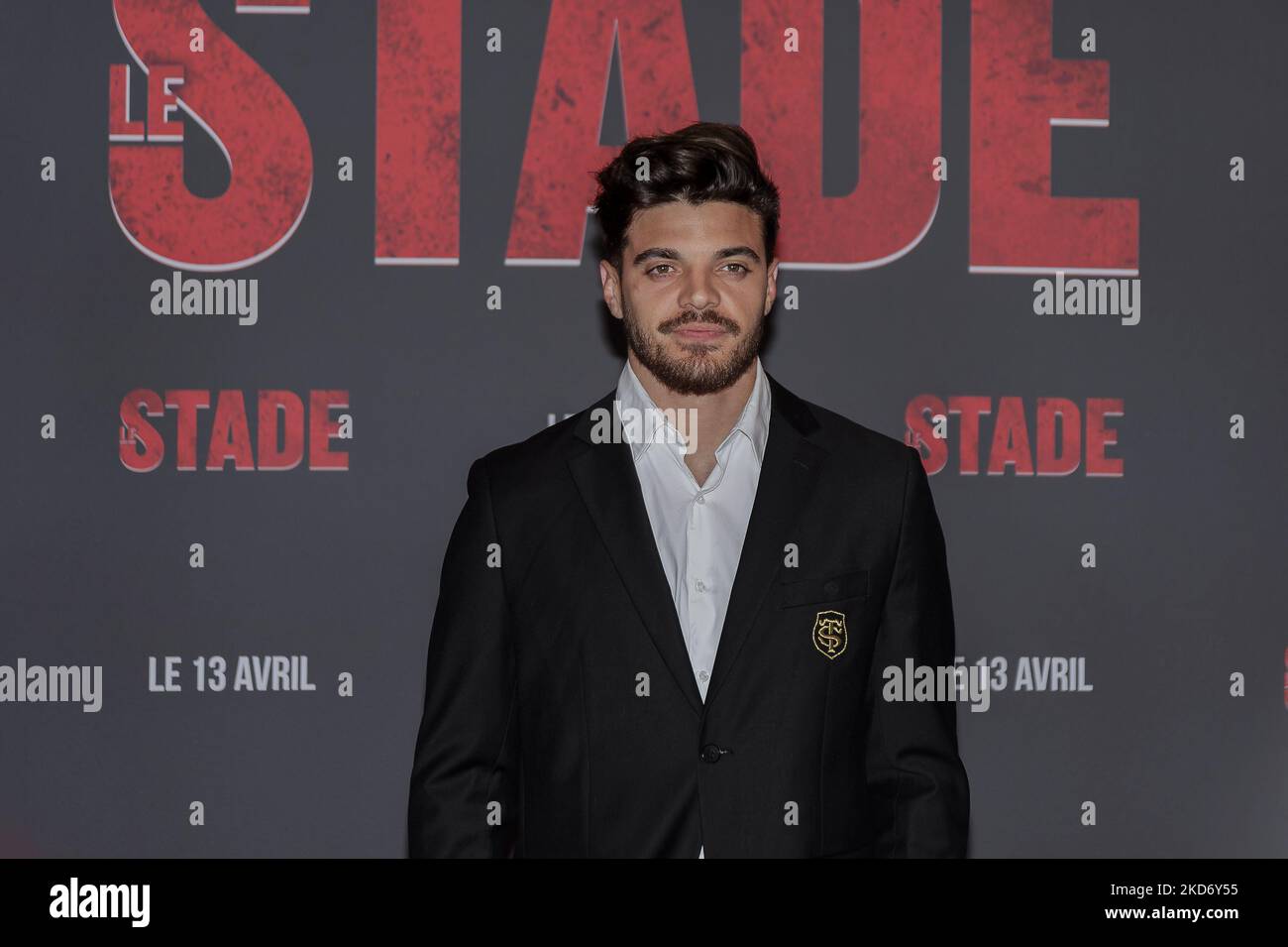 Giocatore francese internazionale e Stade Toulousain giocatore professionista di rugby Romain Ntamack posa durante una foto per l'Avant-Premiere del film 'Stade' (Stadio) al cinema Grand Rex - 04 aprile 2022, Parigi (Foto di Daniel Pier/NurPhoto) Foto Stock