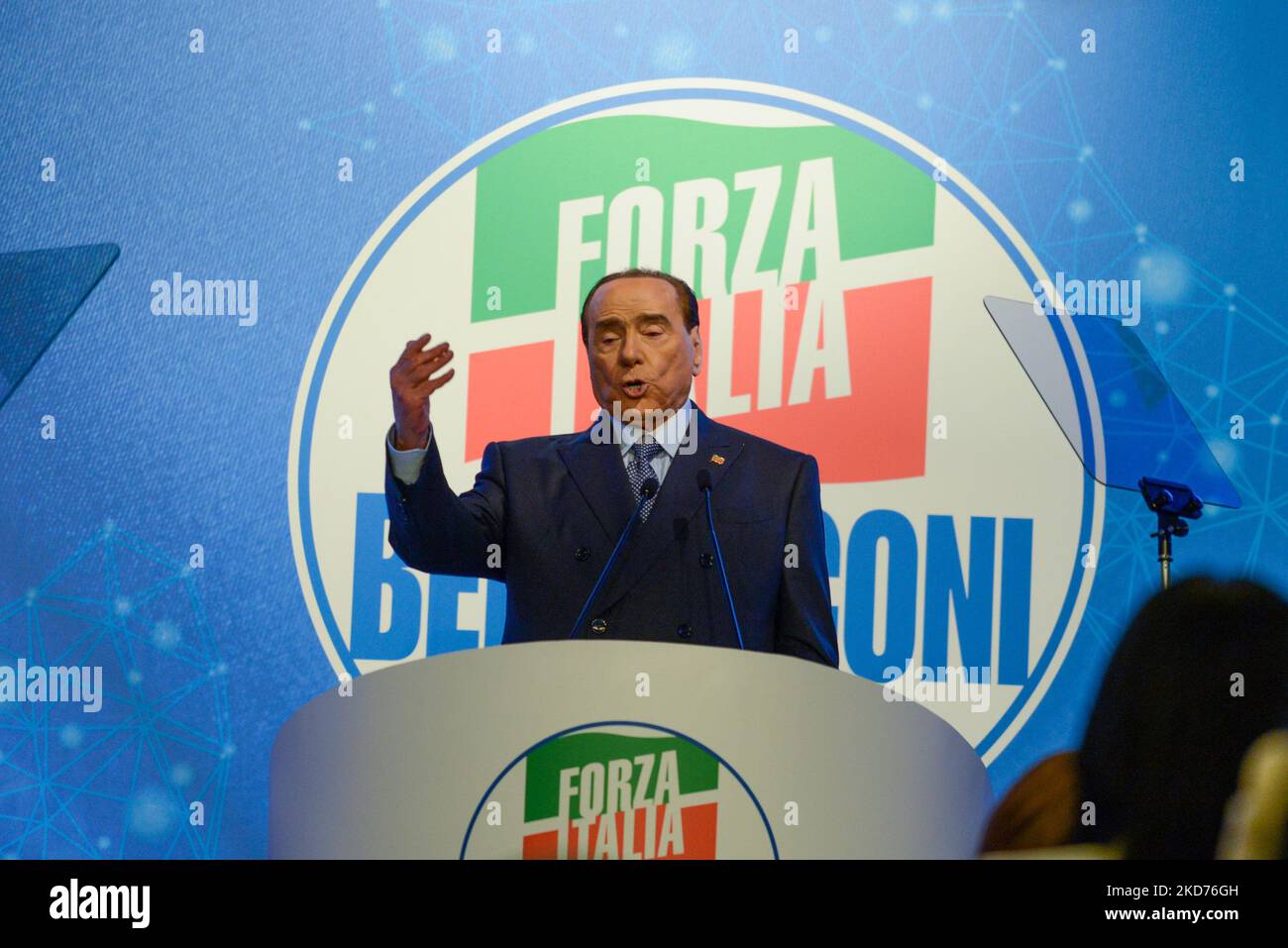 Silvio Berlusconi, leader di forza Italia in occasione della seconda giornata di notizie â€œLâ Italia del futuroâ€, evento organizzato dal partito politico forza Italia. L'evento si chiude con l'intervento di Silvio Berlusconi, leader di forza Italia, il 09 aprile 2022 presso l'Hotel Parco dei principi di Roma (Foto di Gloria Imbrorno/LiveMedia/NurPhoto) Foto Stock