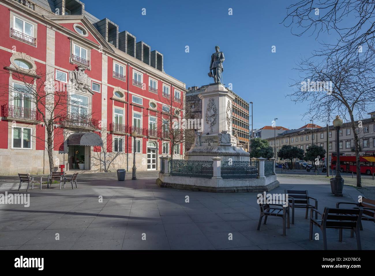 Piazza Batalha e Monumento a Re Pedro V - Porto, Portogallo Foto Stock