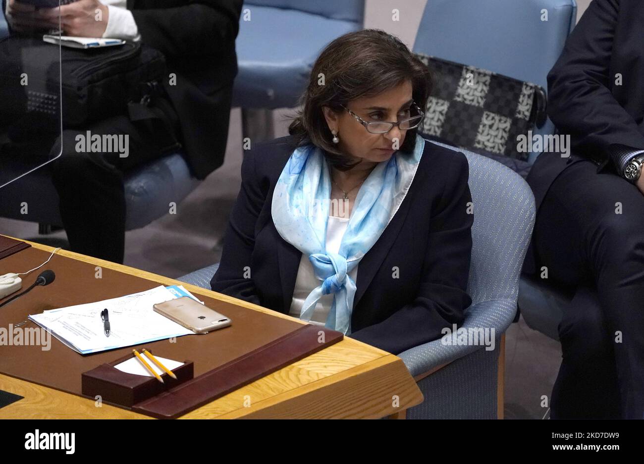 Il direttore esecutivo delle Nazioni Unite sulle donne Sima Sami Bahous ascolta i membri del Consiglio di sicurezza delle Nazioni Unite discutere le misure per mantenere la sicurezza e la pace in Ucraina presso la sede delle Nazioni Unite, il 11 aprile 2022 a New York City USA. Mentre le prove delle atrocità umane continuano a affiorare nella guerra Ucraina, l’Assemblea Generale delle Nazioni Unite ha votato recentemente per “sospendere l’adesione della Federazione russa al Consiglio per i diritti umani”. (Foto di John Lamparski/NurPhoto) Foto Stock