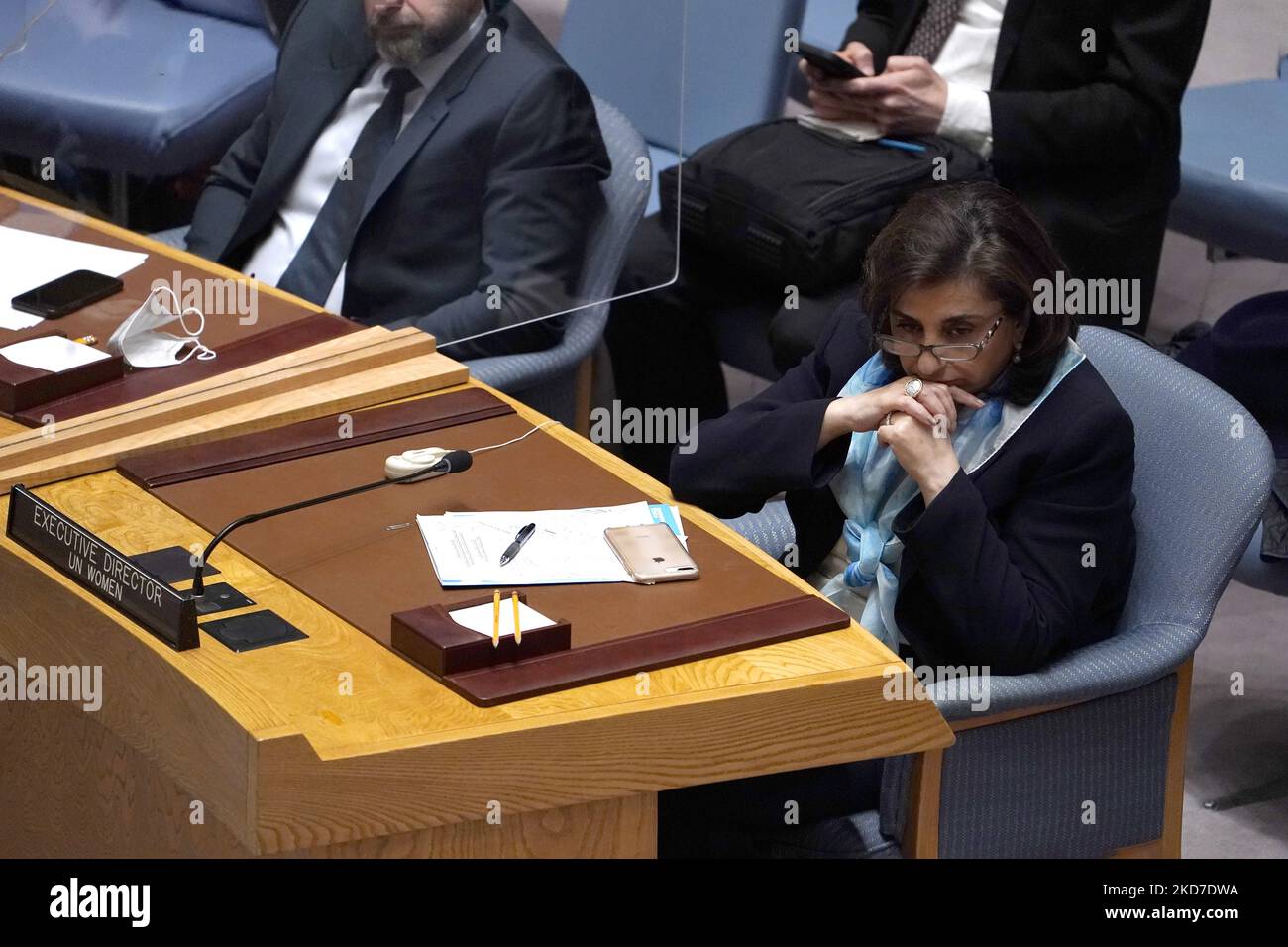 Il direttore esecutivo delle Nazioni Unite sulle donne Sima Sami Bahous ascolta i membri del Consiglio di sicurezza delle Nazioni Unite discutere le misure per mantenere la sicurezza e la pace in Ucraina presso la sede delle Nazioni Unite, il 11 aprile 2022 a New York City USA. Mentre le prove delle atrocità umane continuano a affiorare nella guerra Ucraina, l’Assemblea Generale delle Nazioni Unite ha votato recentemente per “sospendere l’adesione della Federazione russa al Consiglio per i diritti umani”. (Foto di John Lamparski/NurPhoto) Foto Stock
