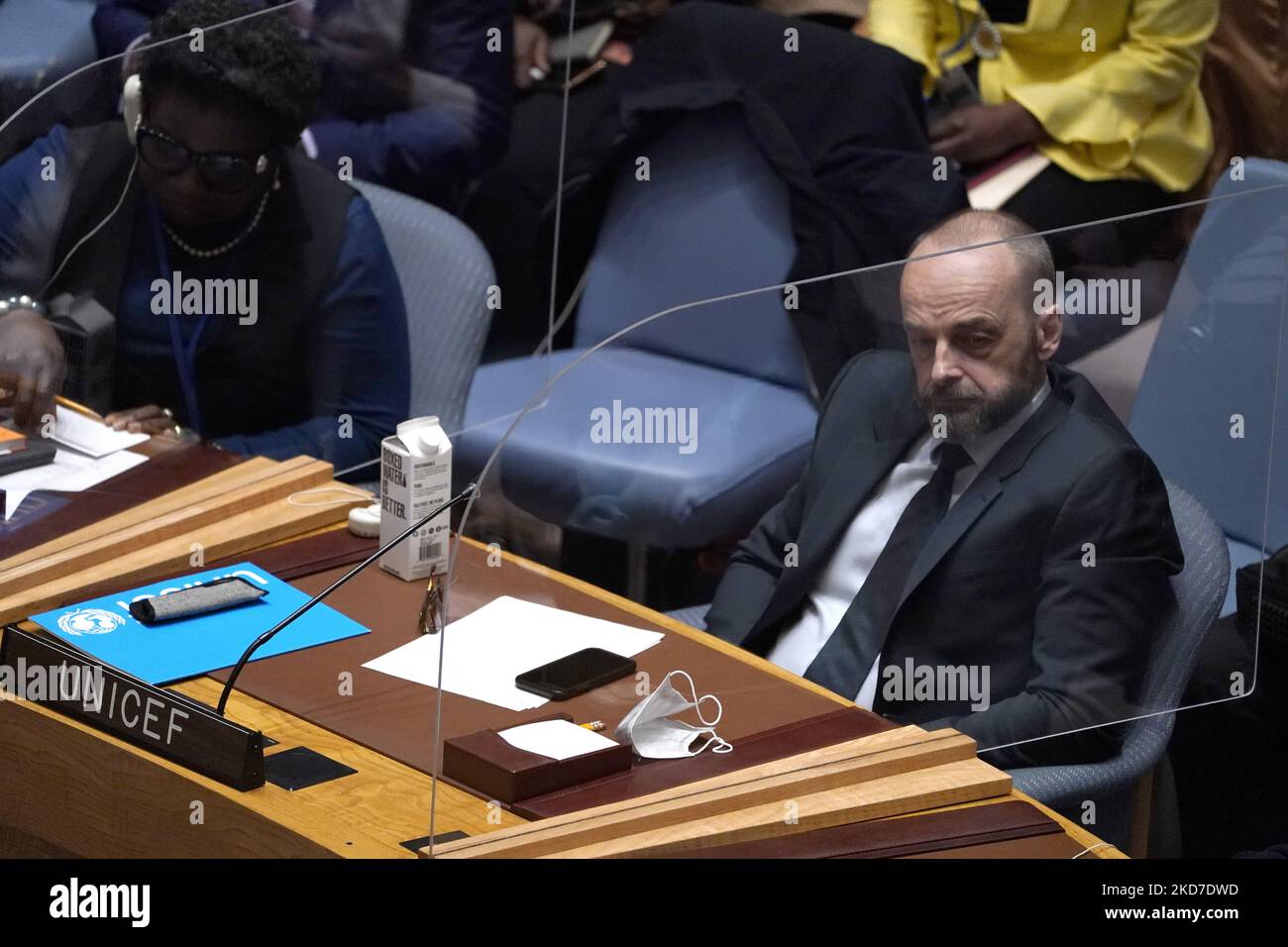 Manuel Fontaine, direttore dei programmi di emergenza presso l'UNICEF ascolta i membri del Consiglio di sicurezza delle Nazioni Unite discutere le misure per mantenere la sicurezza e la pace in Ucraina presso la sede delle Nazioni Unite, il 11 aprile 2022 a New York City USA. Mentre le prove delle atrocità umane continuano a affiorare nella guerra Ucraina, l’Assemblea Generale delle Nazioni Unite ha votato recentemente per “sospendere l’adesione della Federazione russa al Consiglio per i diritti umani”. (Foto di John Lamparski/NurPhoto) Foto Stock