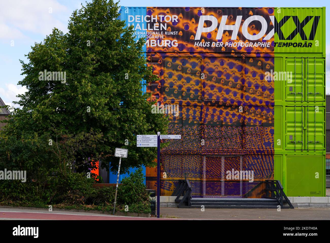 Dall'autunno 2021 PHOXXI - la Casa temporanea della Fotografia - è una nuova casa espositiva del Deichtorhallen Amburgo aperto. Foto Stock