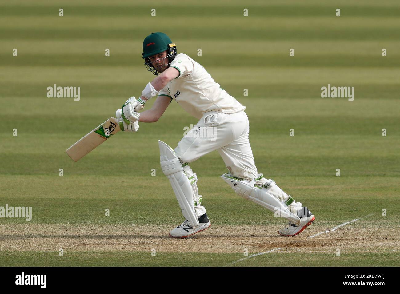 Sam Evans di Leicestershire si schiaccia durante la partita LV= County Championship Division 2 tra Durham County Cricket Club e Leicestershire County Cricket Club a Emirates Riverside, Chester le Street domenica 17th aprile 2022. (Foto di will Matthews/MI News/NurPhoto) Foto Stock