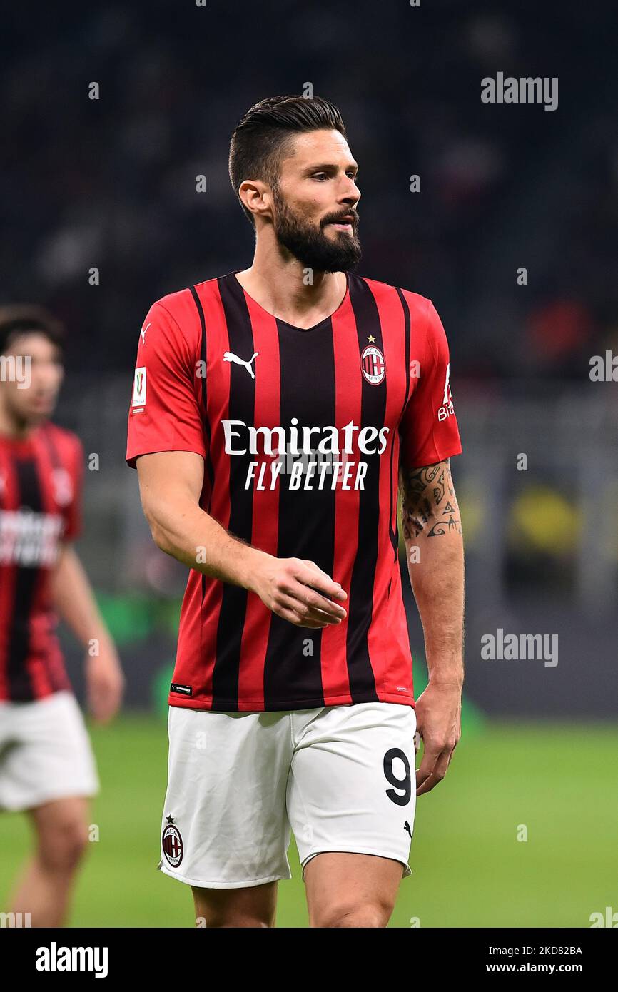 Olivier Giroud di A.C. Milano durante la semifinale della Coppa Italia, la seconda tappa tra FC Internazionale e AC Milan allo Stadio Giuseppe Meazza il 19 aprile 2022 a Milano (Foto di Michele Maraviglia/NurPhoto) Foto Stock