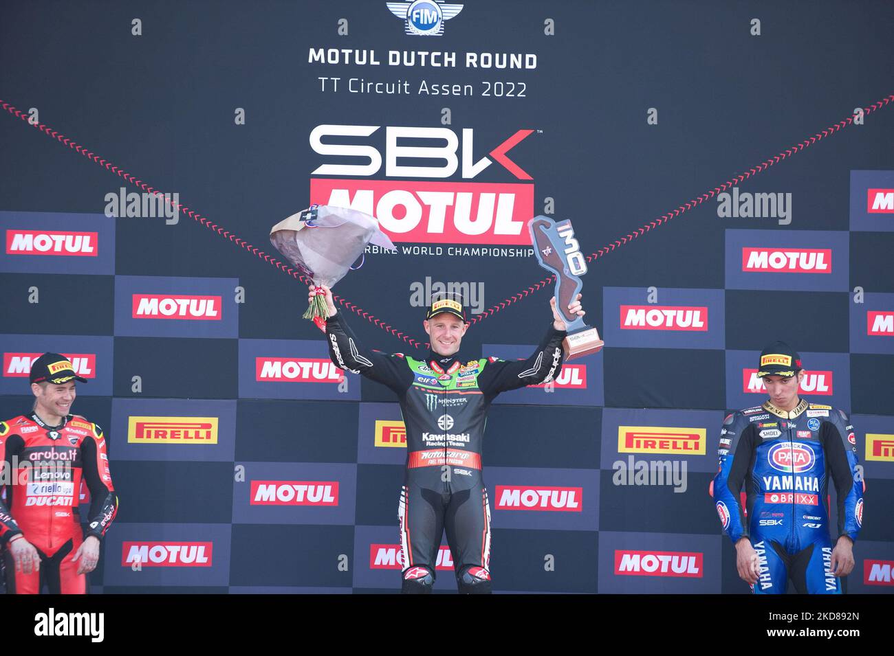 NÂ°1 Toprak Razgatlioglu TUR Yamaha YZF R1 Pata Yamaha con Brixx WorldSBK 3st NÂ°65 Jonathan Rea GBR Kawasaki Zx-10RR Kawasaki Racing Team WorldSBK 1st NÂ°19 Alvaro Bautista ESP Ducati Panigale V4R ARUBA.IT Racing - Ducati 2st durante il Campionato Mondiale Superbike - Campionato Mondiale Superbike - Campionato Mondiale Olandese Superbike - Superbike - Superbike SBK Round 2022 - gara 1 il 23 aprile 2022 sul circuito TT Assen di Assen (Paesi Bassi) (Foto di otto Moretti/LiveMedia/NurPhoto) Foto Stock